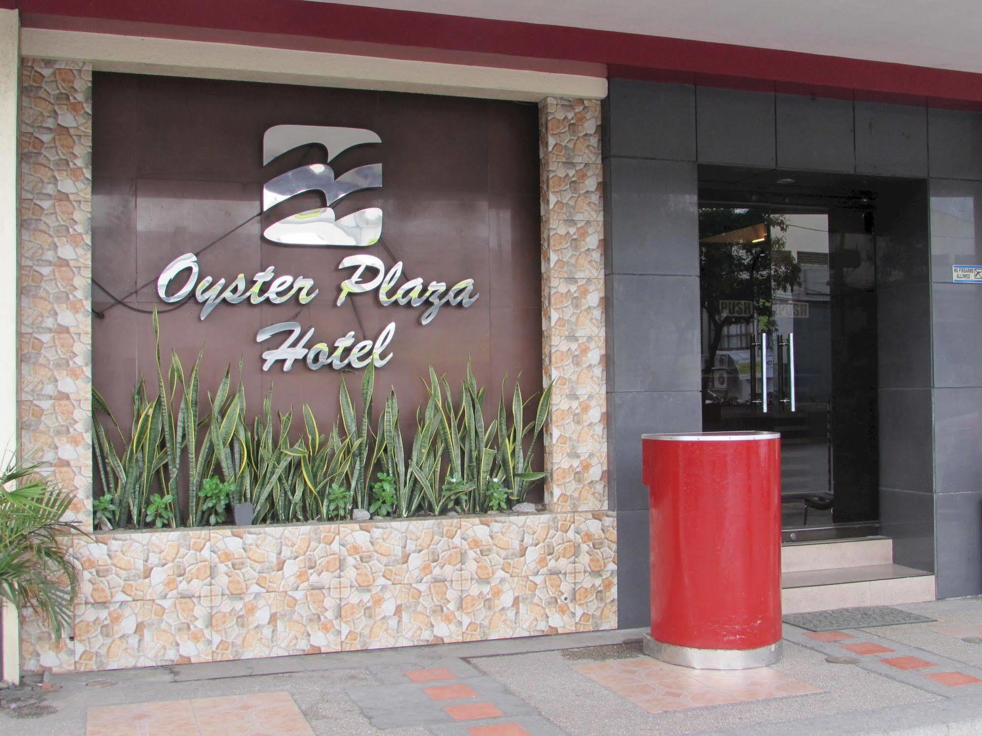 Oyster Plaza Hotel Маніла Екстер'єр фото